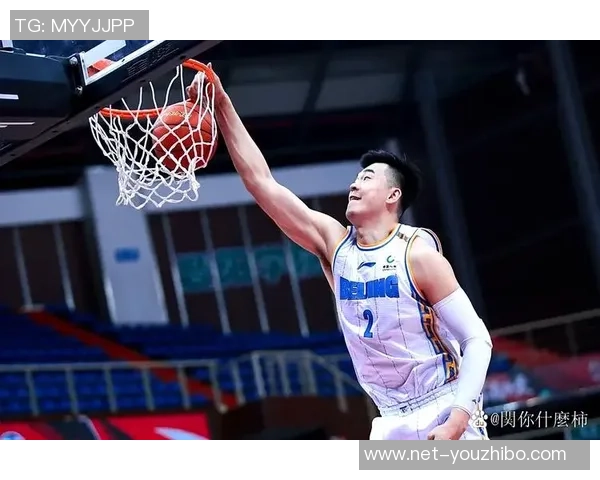 李慕豪：从篮球新星到职业生涯的辉煌转折点探索与成长之路